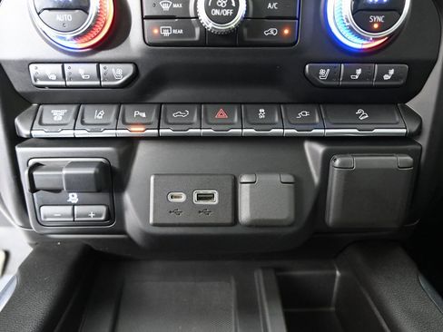 Used 2023 GMC Sierra 2500 SLT w/ SLT Premium Package image 31