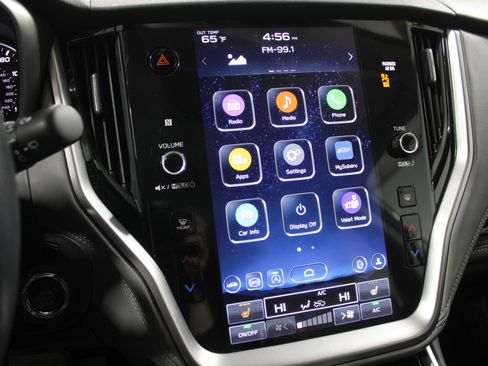 Used 2025 Subaru Outback Onyx Edition image 13