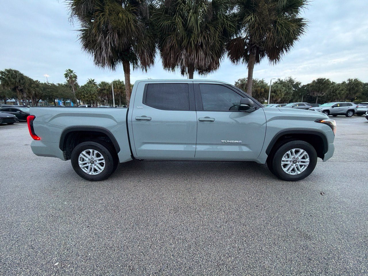 Used 2026 Toyota Tundra SR5 w/ SR5 Premium Package RWD image 4