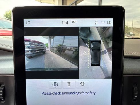 Used 2023 Ford Explorer King Ranch w/ Technology Package AWD/4WD image 7