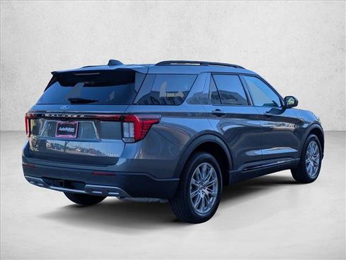 New 2026 Ford Explorer Active AWD/4WD image 2