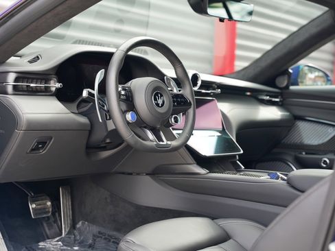 Used 2024 Maserati GranTurismo Trofeo image 3