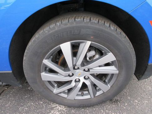 Used 2024 Chevrolet Equinox LT w/ LPO, Floor Liner Package image 9