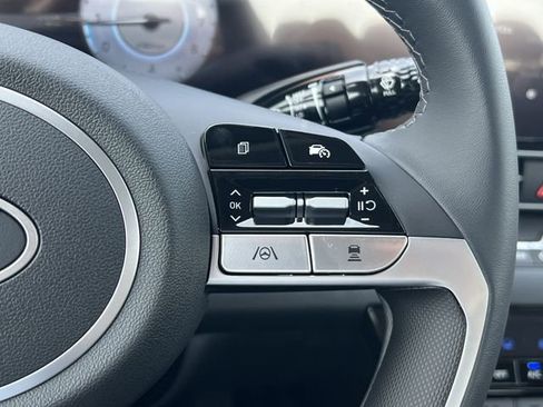New 2026 Hyundai Elantra Limited FWD image 22