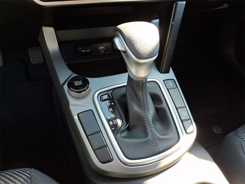 Used 2023 Kia Seltos LX image 15