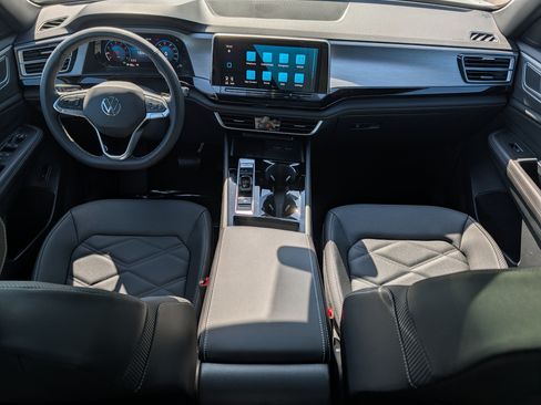 New 2026 Volkswagen Atlas Cross Sport SE AWD/4WD image 8