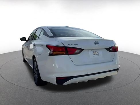 Used 2025 Nissan Altima 2.5 SV image 11