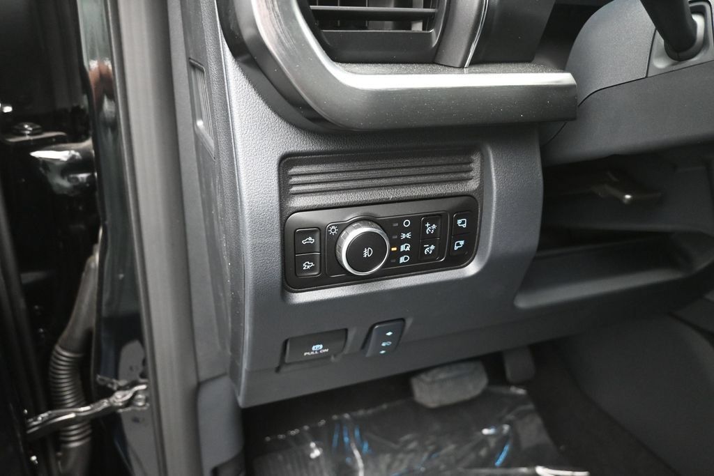 New 2026 Ford F350 Lariat w/ Lariat Premium Package AWD/4WD image 13