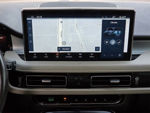 Used 2021 Lincoln Nautilus Standard w/ Equipment Group 101A image 19