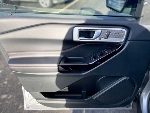 Used 2024 Ford Explorer ST-Line w/ Class IV Trailer Tow Package image 14