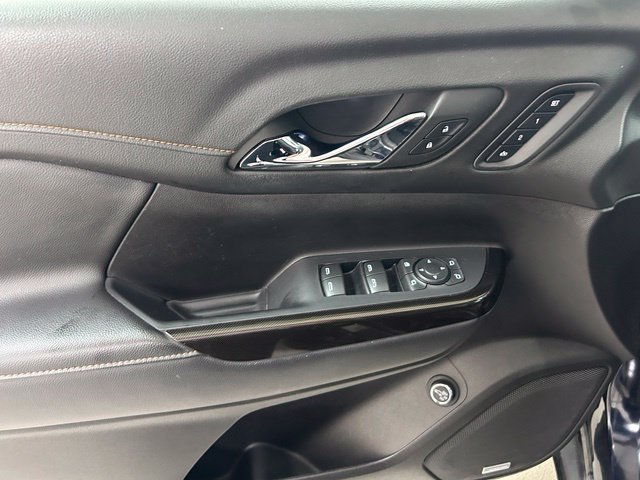 Used 2022 GMC Acadia AT4 w/ Technology Package AWD/4WD image 17