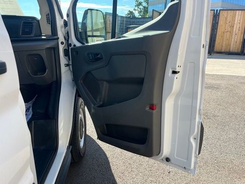 Used 2025 Ford Transit 250 148 High Roof Extended RWD image 15