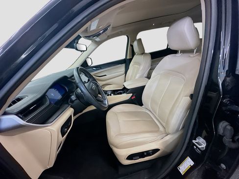 Used 2021 Jeep Grand Cherokee L Limited image 13