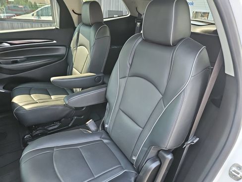 Used 2019 Buick Enclave Avenir w/ Avenir Technology Package FWD image 17