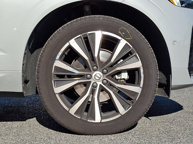 Used 2025 Volvo XC60 B5 Plus w/ Climate Package AWD/4WD image 8