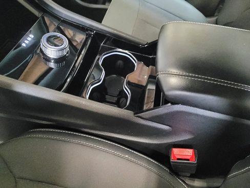 Used 2023 Jeep Grand Cherokee Laredo RWD image 26