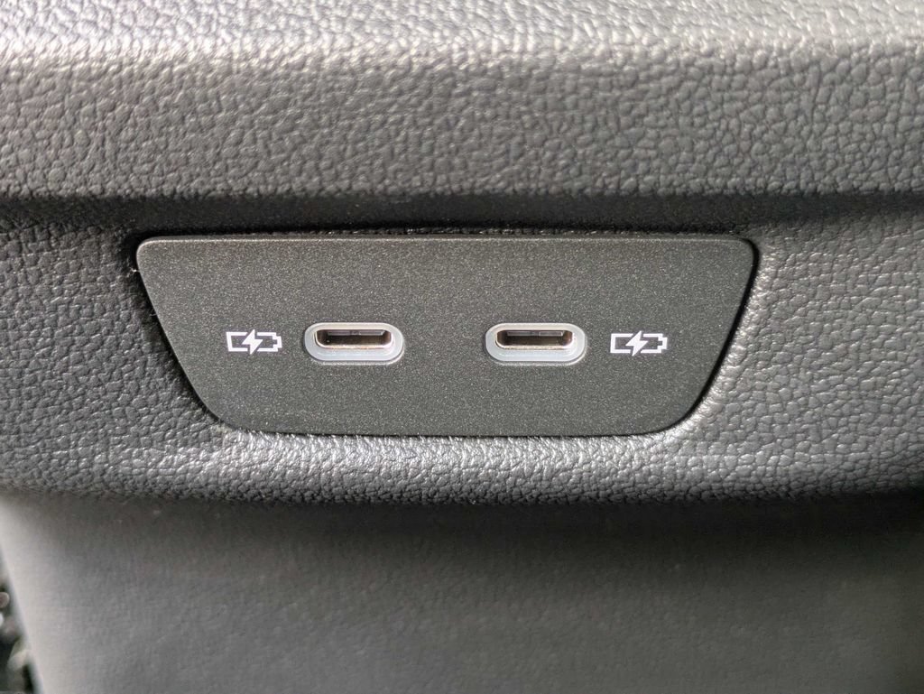 New 2026 Volkswagen Tiguan SE R-Line FWD image 15