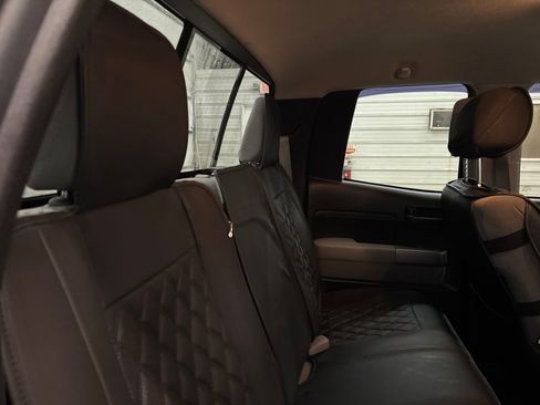 Used 2012 Toyota Tundra 4x4 Double Cab w/ SR5 Pkg image 32