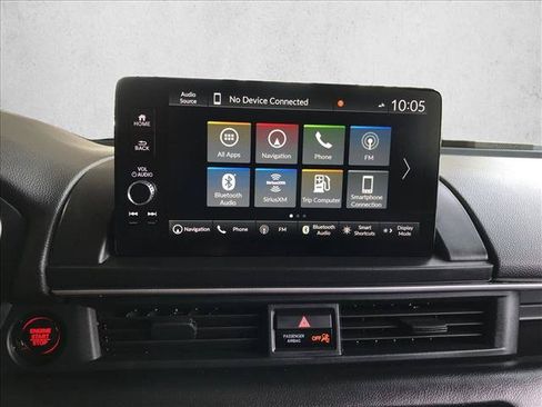 Used 2024 Honda Pilot Touring image 11