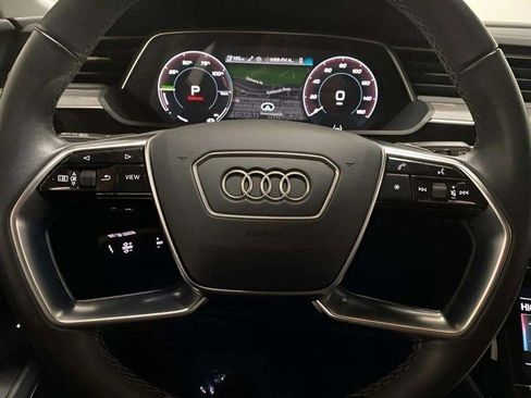 Used 2024 Audi Q8 e-tron Premium Plus w/ Premium Plus Package AWD/4WD image 41