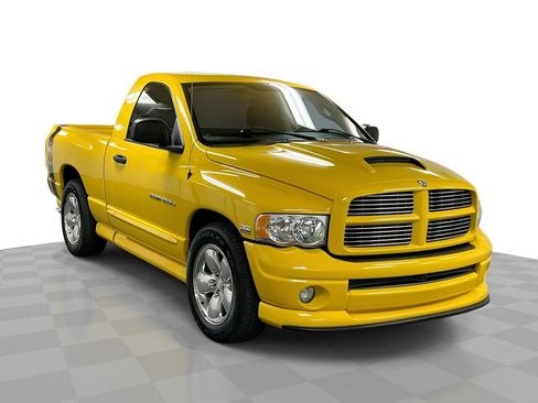Used 2004 Dodge Ram 1500 Truck SLT w/ Sport Appearance Group image 32