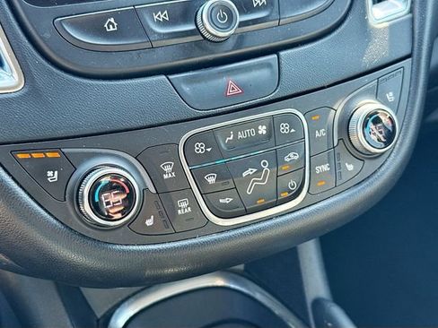 Used 2016 Chevrolet Malibu Premier w/ Driver Confidence Package FWD image 11