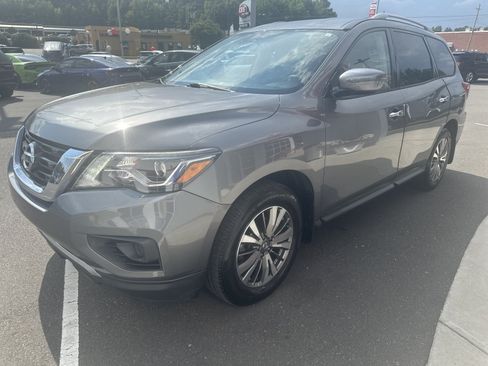 Used 2020 Nissan Pathfinder S AWD/4WD image 4