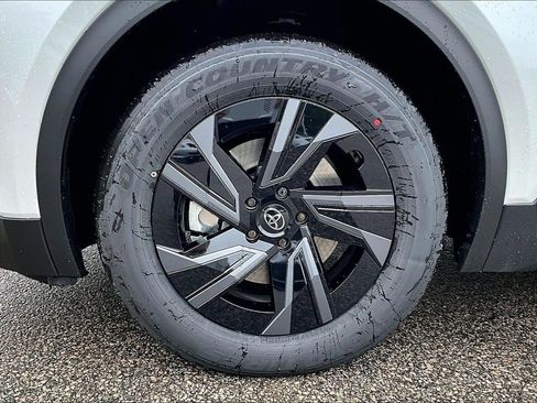 New 2026 Toyota C-HR AWD/4WD image 7