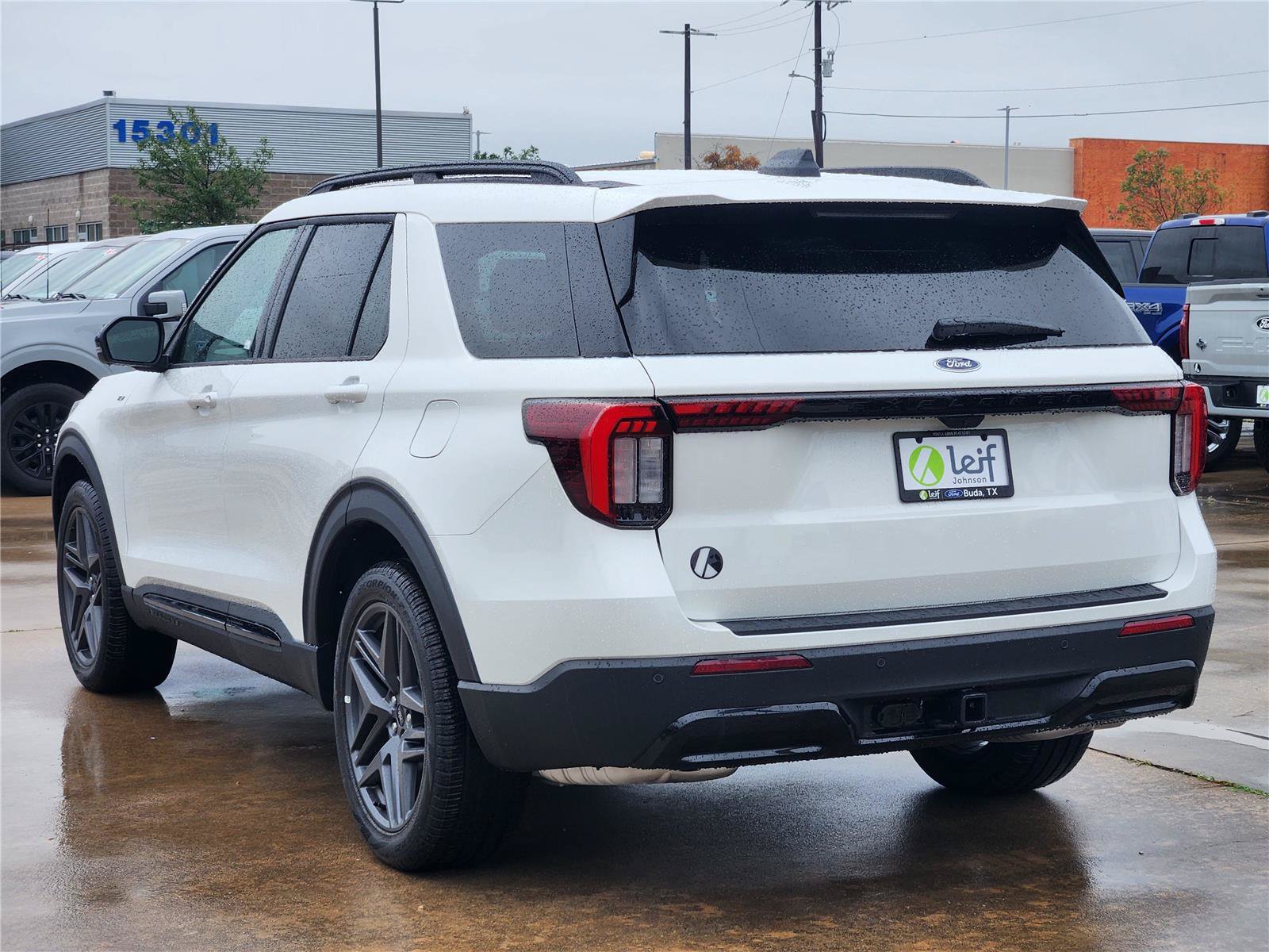 New 2026 Ford Explorer ST-Line w/ ST-Line Street Pack RWD image 4