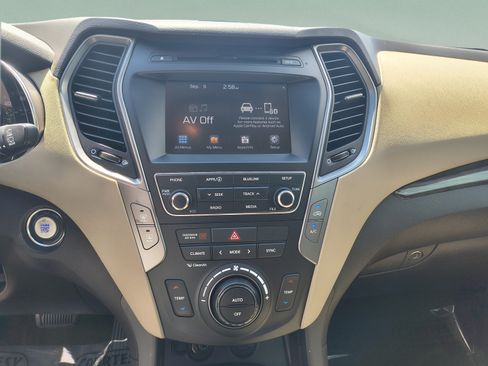 Used 2017 Hyundai Santa Fe Sport 2.0T FWD image 23