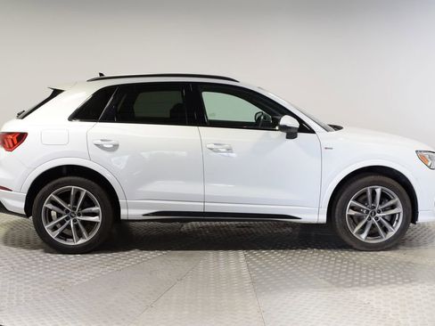 Used 2022 Audi Q3 2.0T Premium Plus w/ Premium Plus Package AWD/4WD image 12