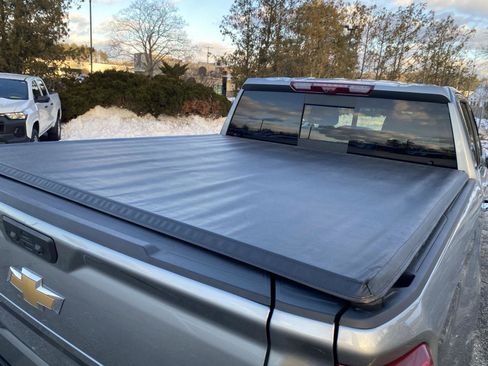 Used 2024 Chevrolet Silverado 1500 High Country w/ Technology Package image 13