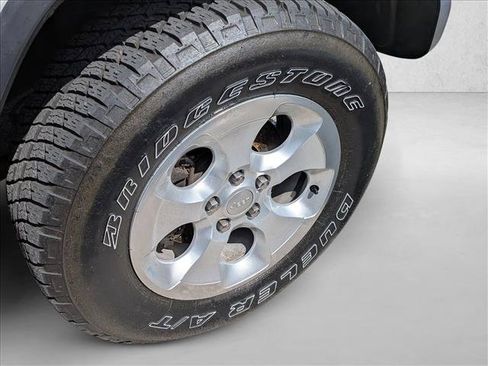 Used 2021 Jeep Wrangler Unlimited Sahara AWD/4WD image 7