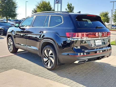 New 2026 Volkswagen Atlas SE image 2