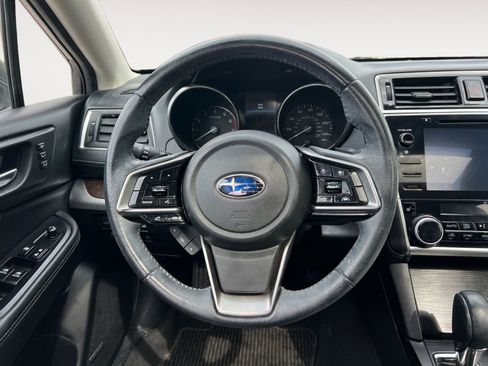 Used 2019 Subaru Outback 2.5i Limited AWD/4WD image 12