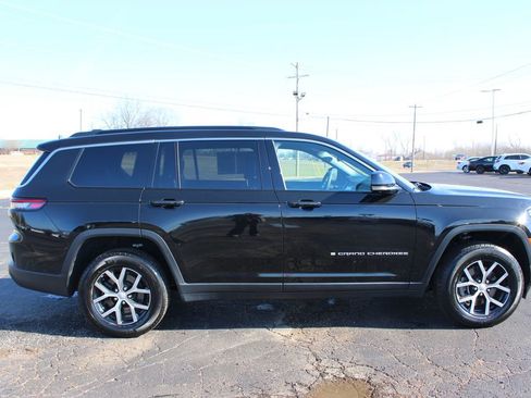 Used 2024 Jeep Grand Cherokee L Limited w/ Luxury Tech Group II image 11