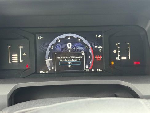 Certified 2025 Toyota Tacoma SR5 AWD/4WD image 17