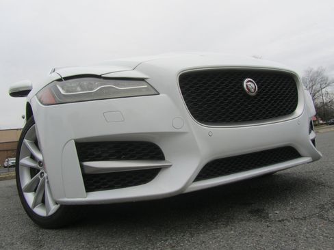 Used 2016 Jaguar XF R-Sport image 1