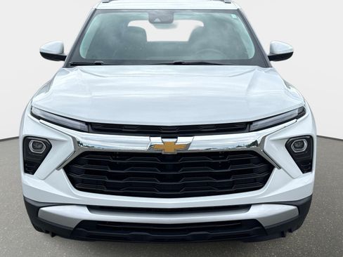 Used 2024 Chevrolet TrailBlazer LT w/ Convenience Package FWD image 10