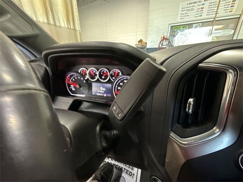 Used 2021 Chevrolet Silverado 1500 LT Trail Boss w/ Convenience Package II image 20