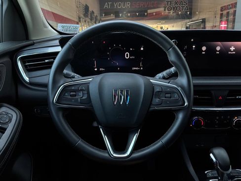 Used 2025 Buick Encore GX Preferred FWD image 31