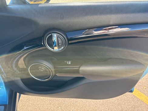 Used 2018 MINI Cooper S image 23