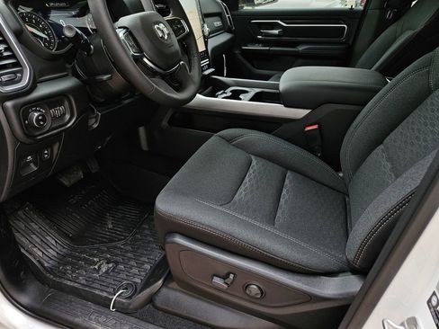 New 2026 RAM 1500 4x4 Crew Cab image 13