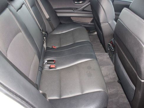 Used 2012 BMW 550i xDrive Sedan image 33