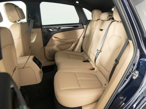 Certified 2021 Porsche Macan S AWD/4WD image 41