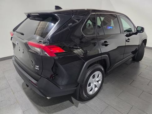 Used 2024 Toyota RAV4 LE AWD/4WD image 5
