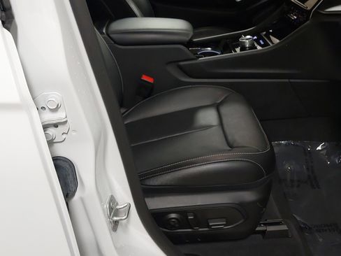 Used 2023 Jeep Grand Cherokee Limited w/ Luxury Tech Group II image 28