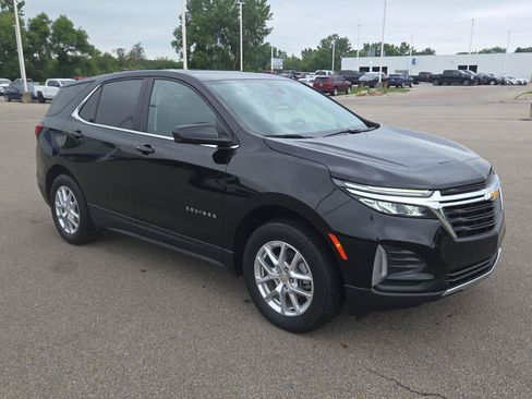 Used 2024 Chevrolet Equinox LT w/ LPO, Floor Liner Package AWD/4WD image 9