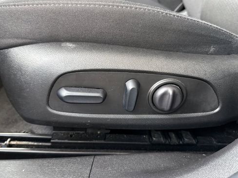 Used 2025 Chevrolet Malibu RS FWD image 19