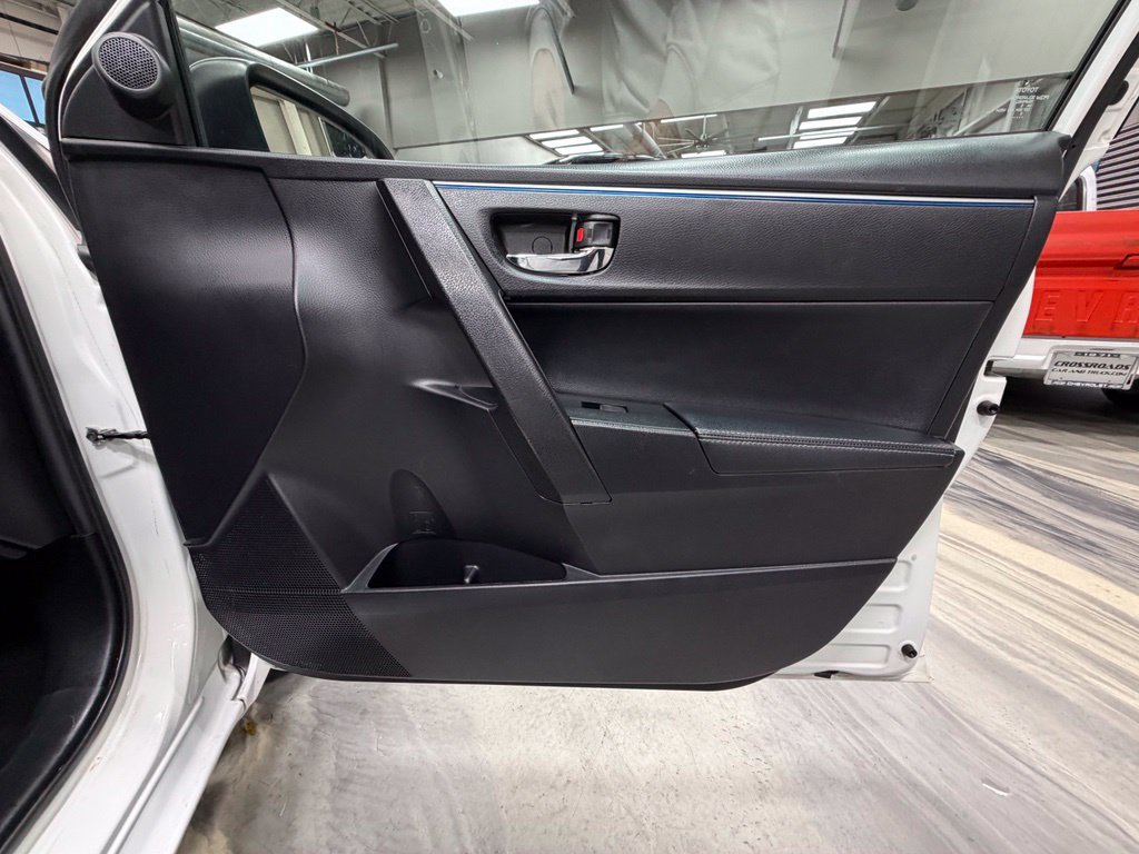 Used 2016 Toyota Corolla S FWD image 39